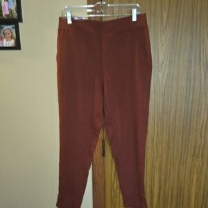 32 Degrees Women's Cropped Pants in Rust